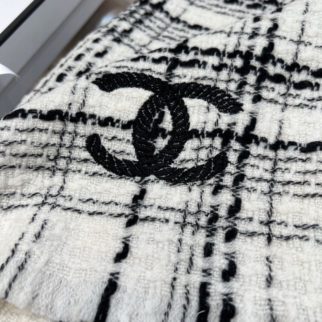Ch*el scarf 70x190cm
